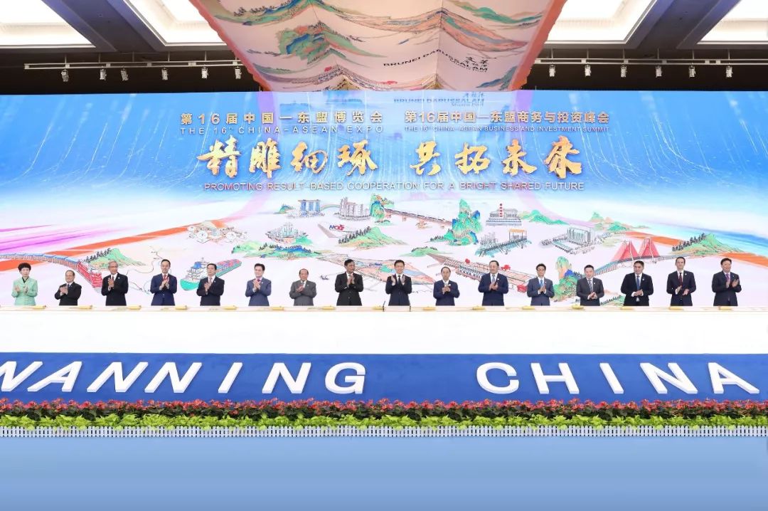 創(chuàng)新與發(fā)展，攜手享共贏——哈瓦特種裝備無人機亮相第十六屆東盟博覽會